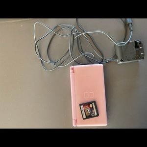 Pink Nintendo DS LITE w/game